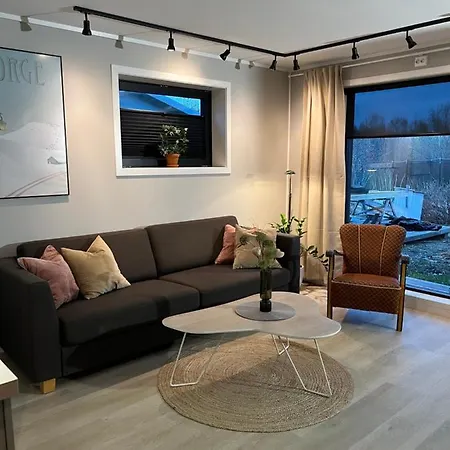 Nymoen Apartment, Kvaløya Leilighet