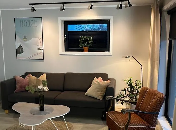 Nymoen Apartment, Kvaloya トロムソ