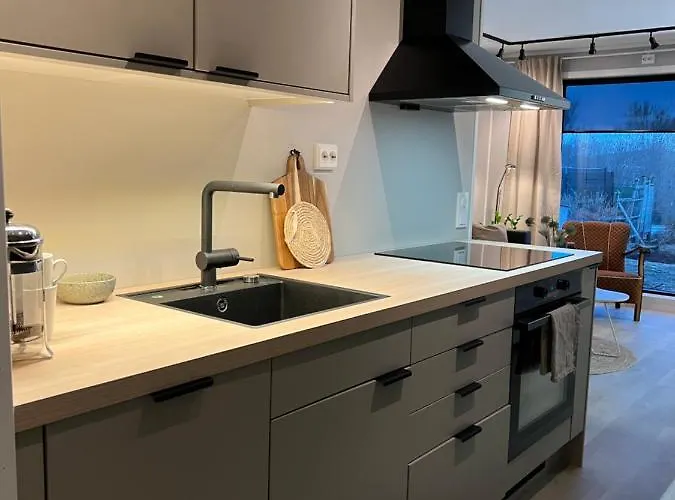 アパート Nymoen Apartment, Kvaloya *