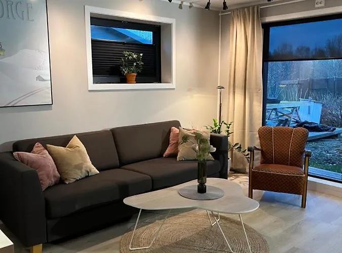 Nymoen Apartment, Kvaloya アパート